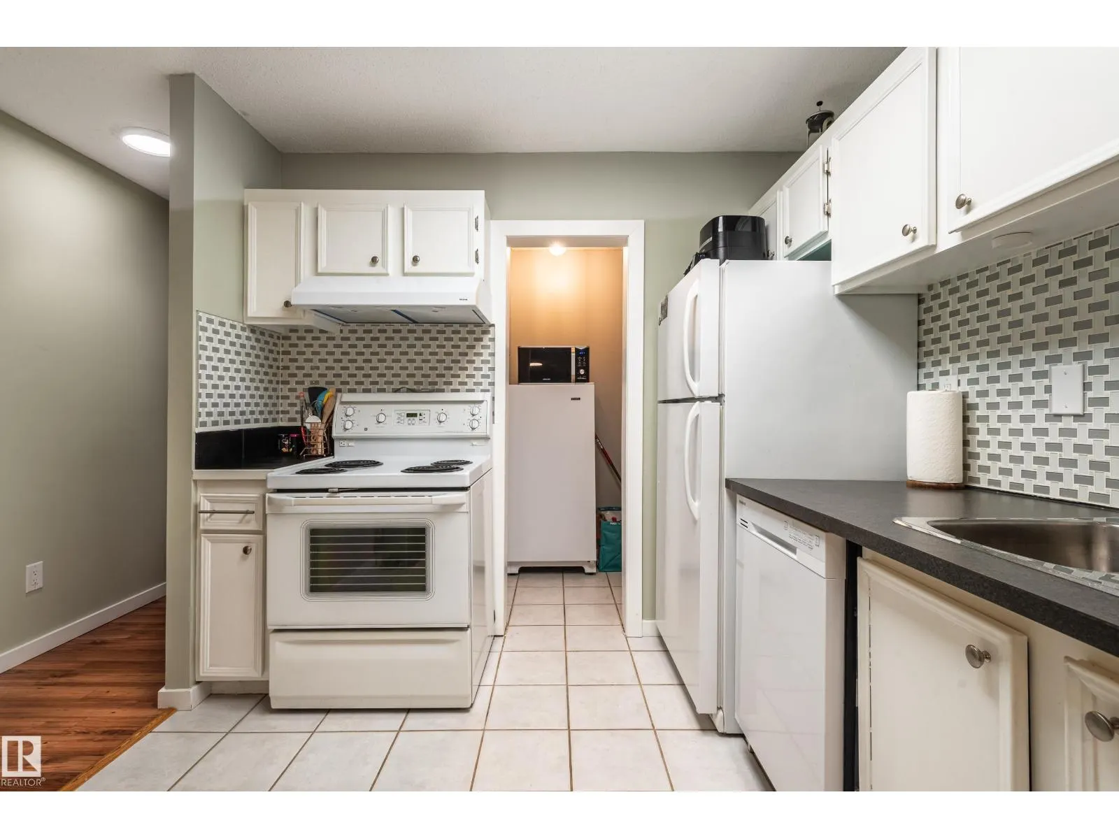 5792 172 ST NW