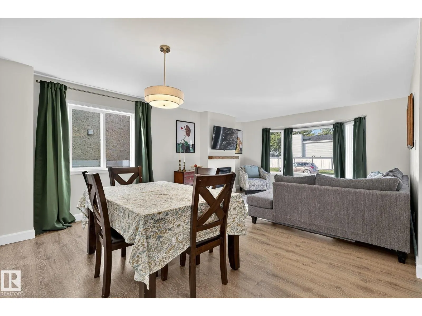 7323 190 ST NW