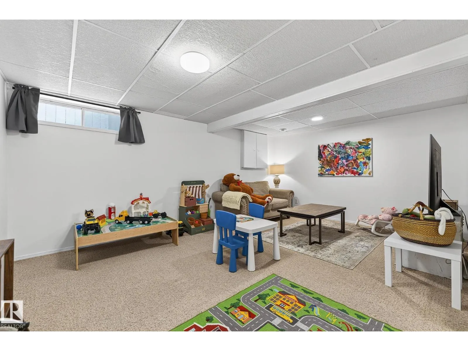 7323 190 ST NW