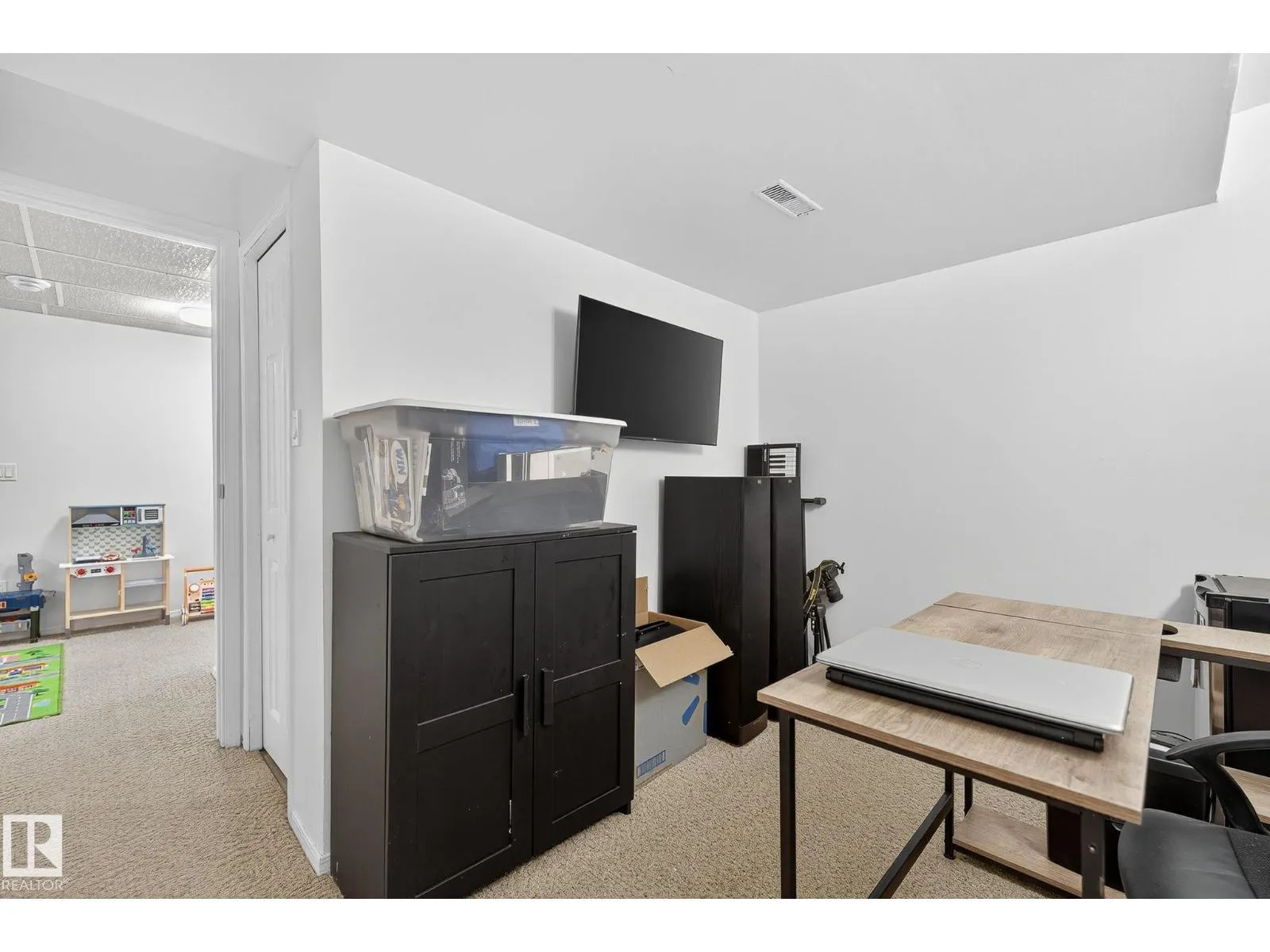 7323 190 ST NW