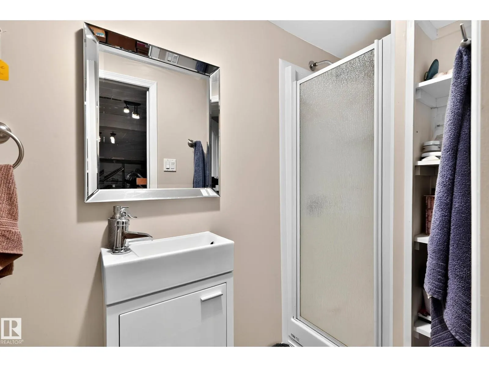14304 92A AV NW