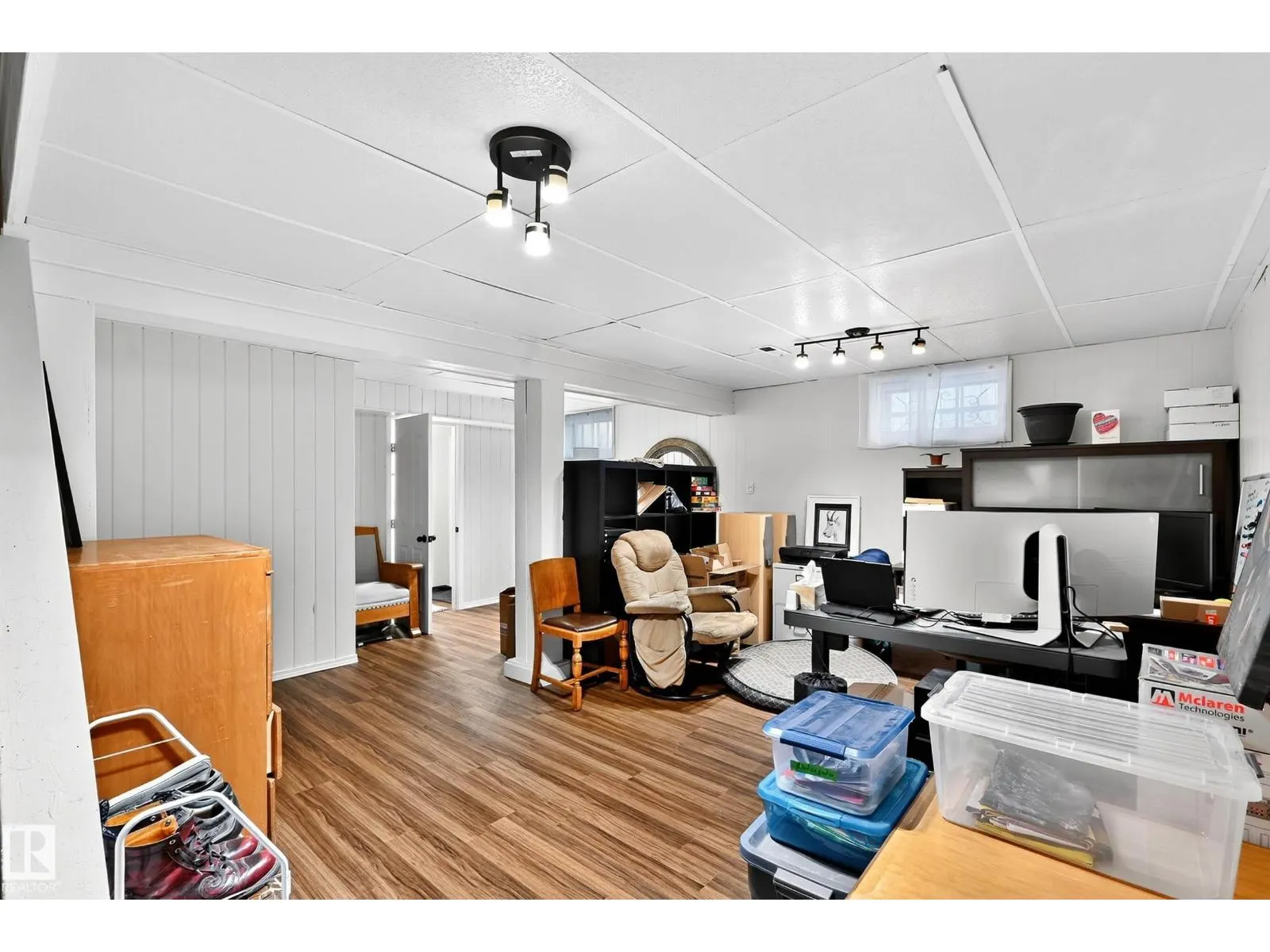 14304 92A AV NW