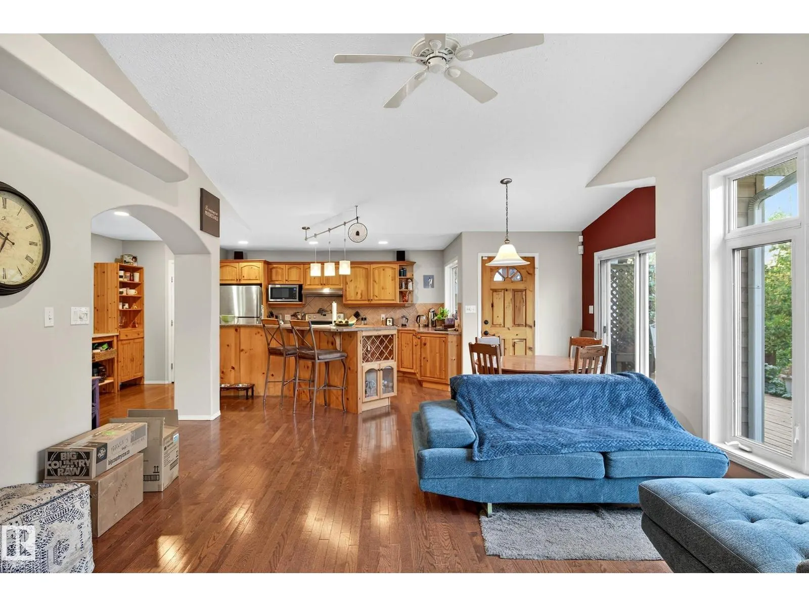 14304 92A AV NW