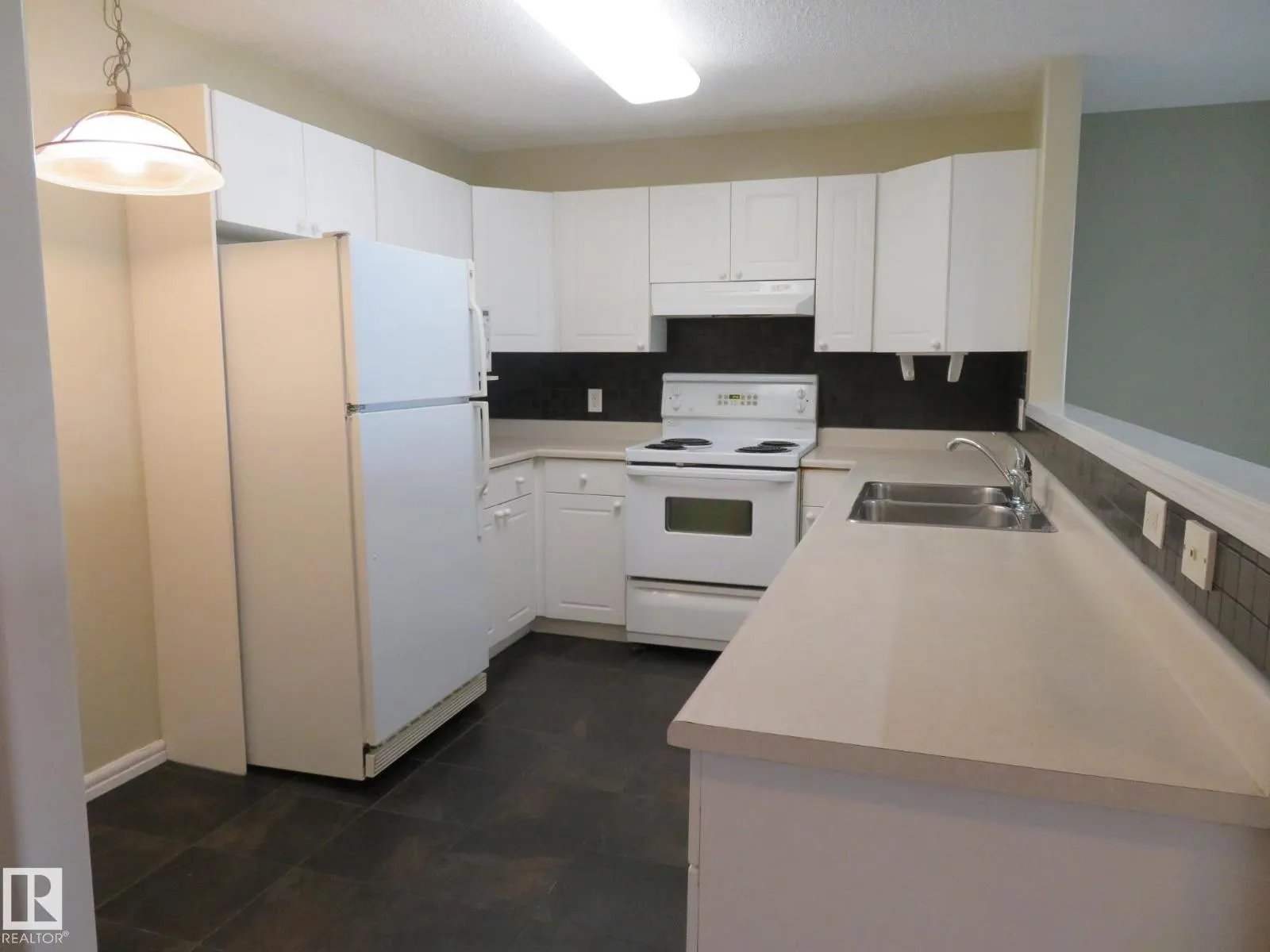 #405 10221 111 ST NW