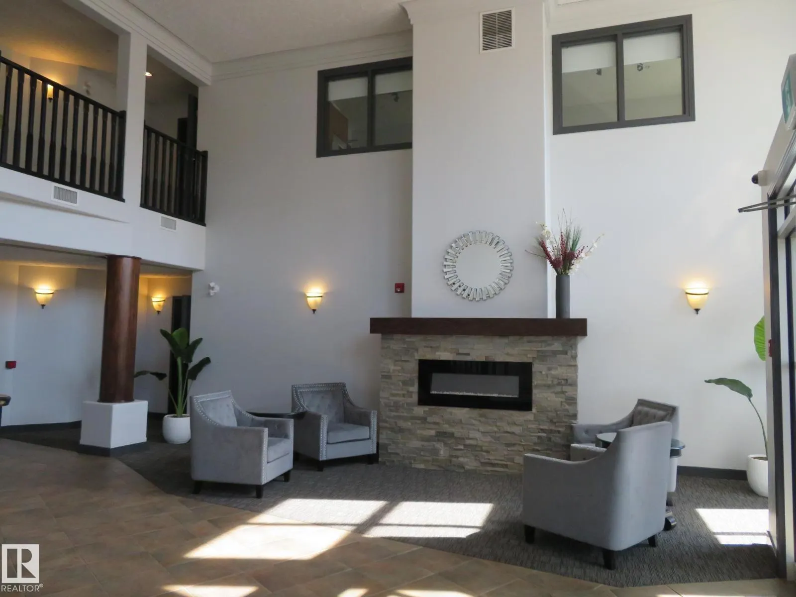 #405 10221 111 ST NW