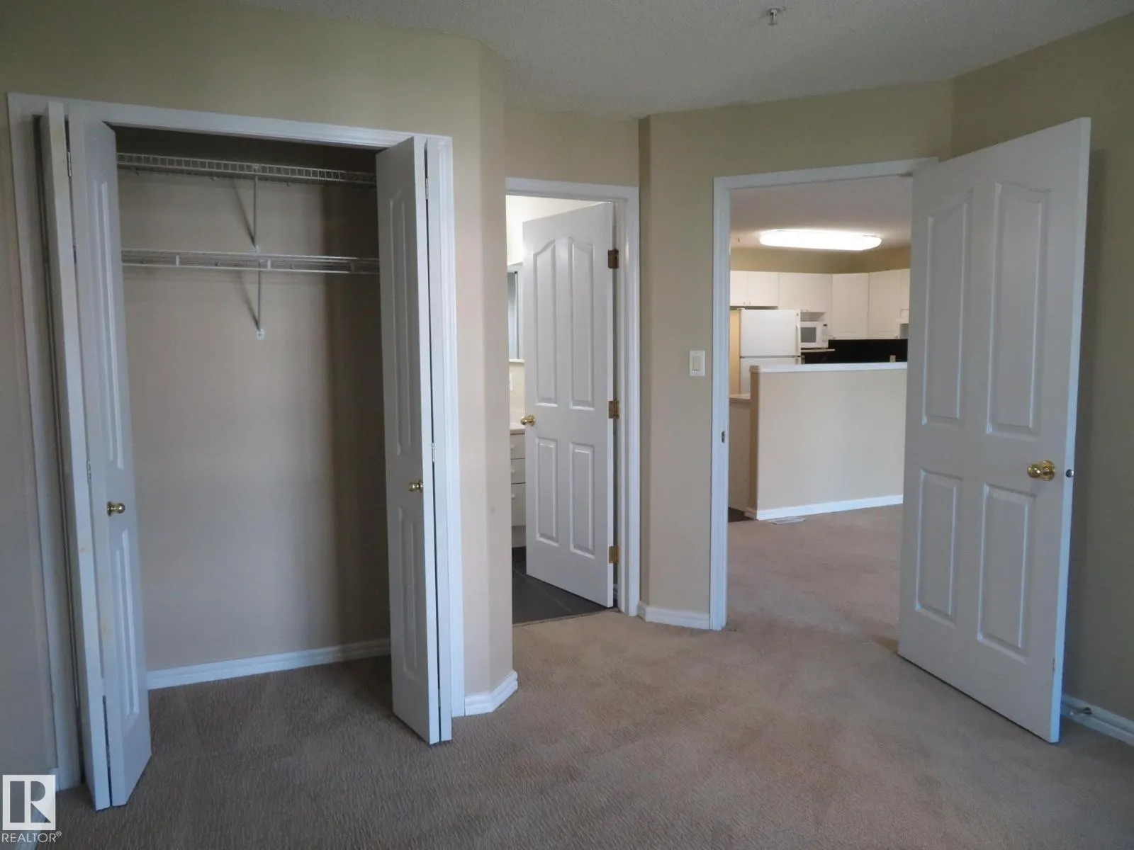#405 10221 111 ST NW