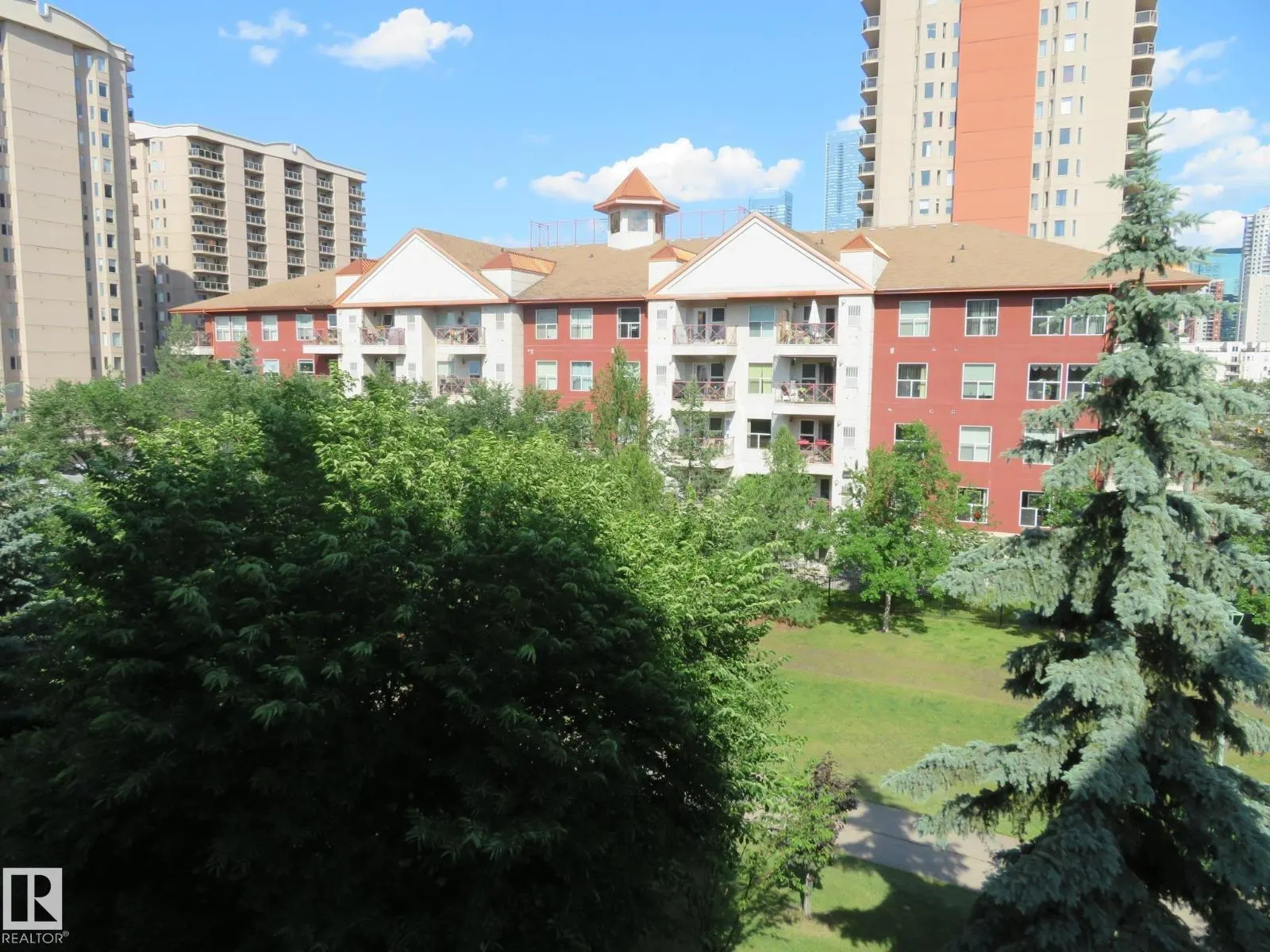 #405 10221 111 ST NW