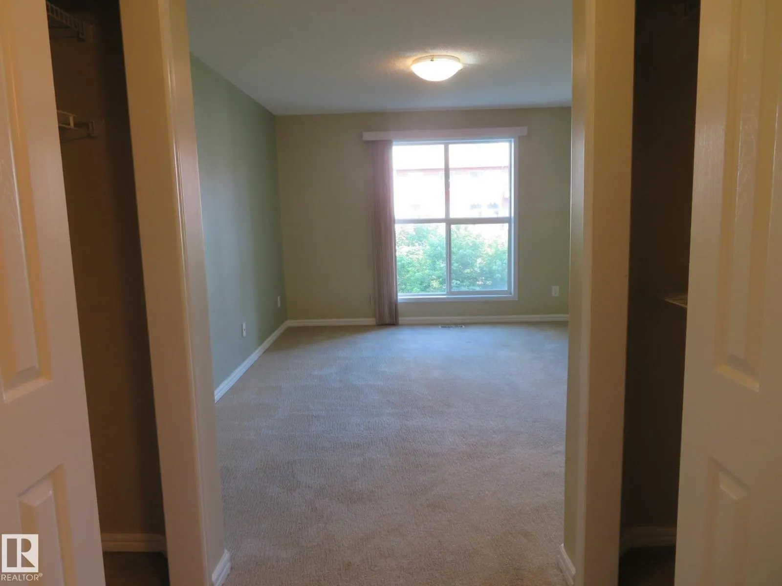 #405 10221 111 ST NW