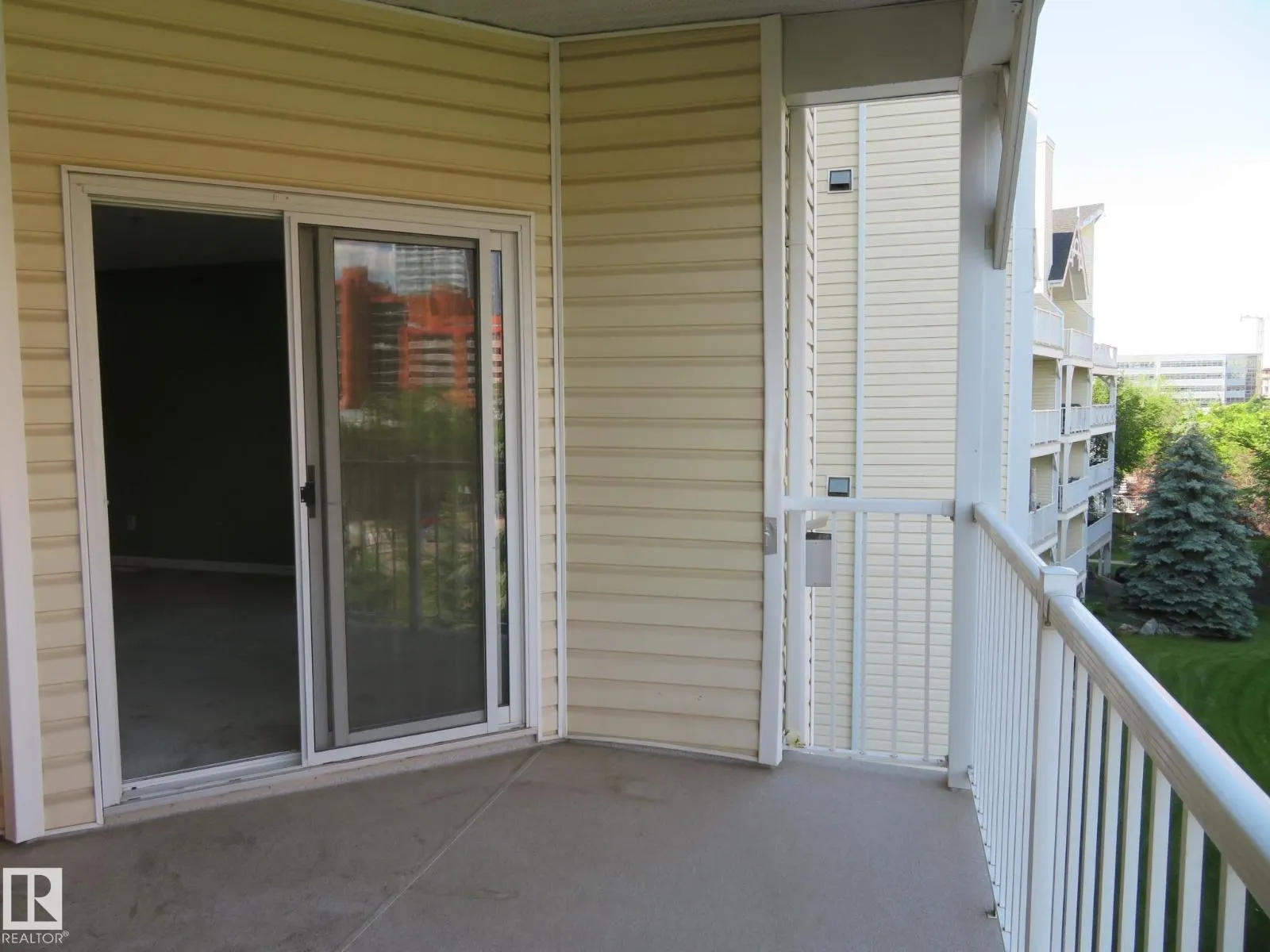 #405 10221 111 ST NW