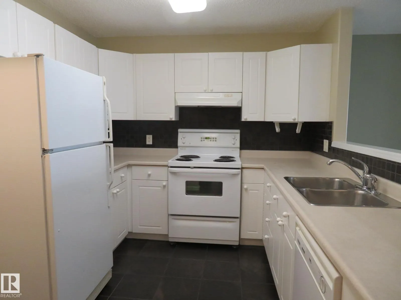 #405 10221 111 ST NW