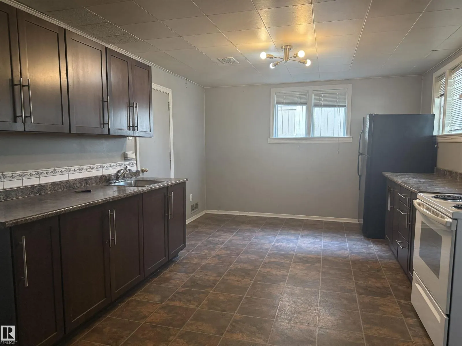 12637 70 ST NW
