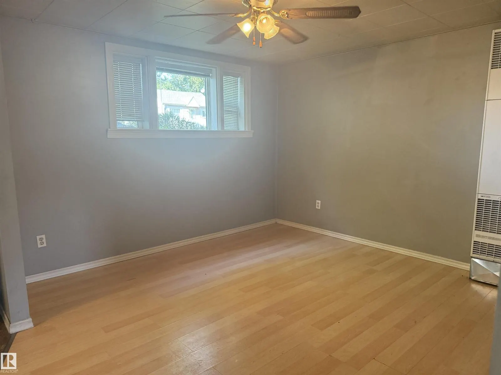 12637 70 ST NW