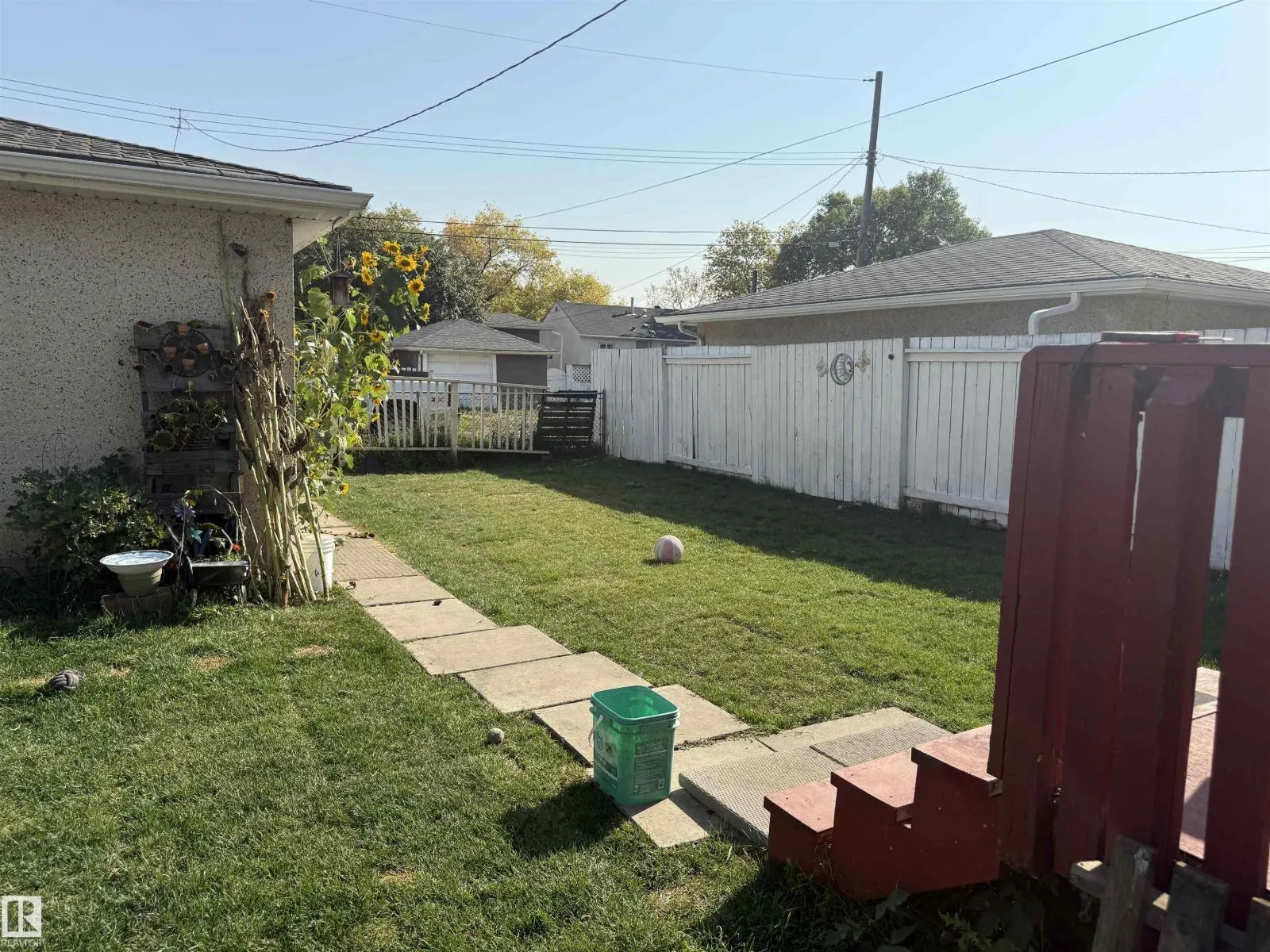 12637 70 ST NW