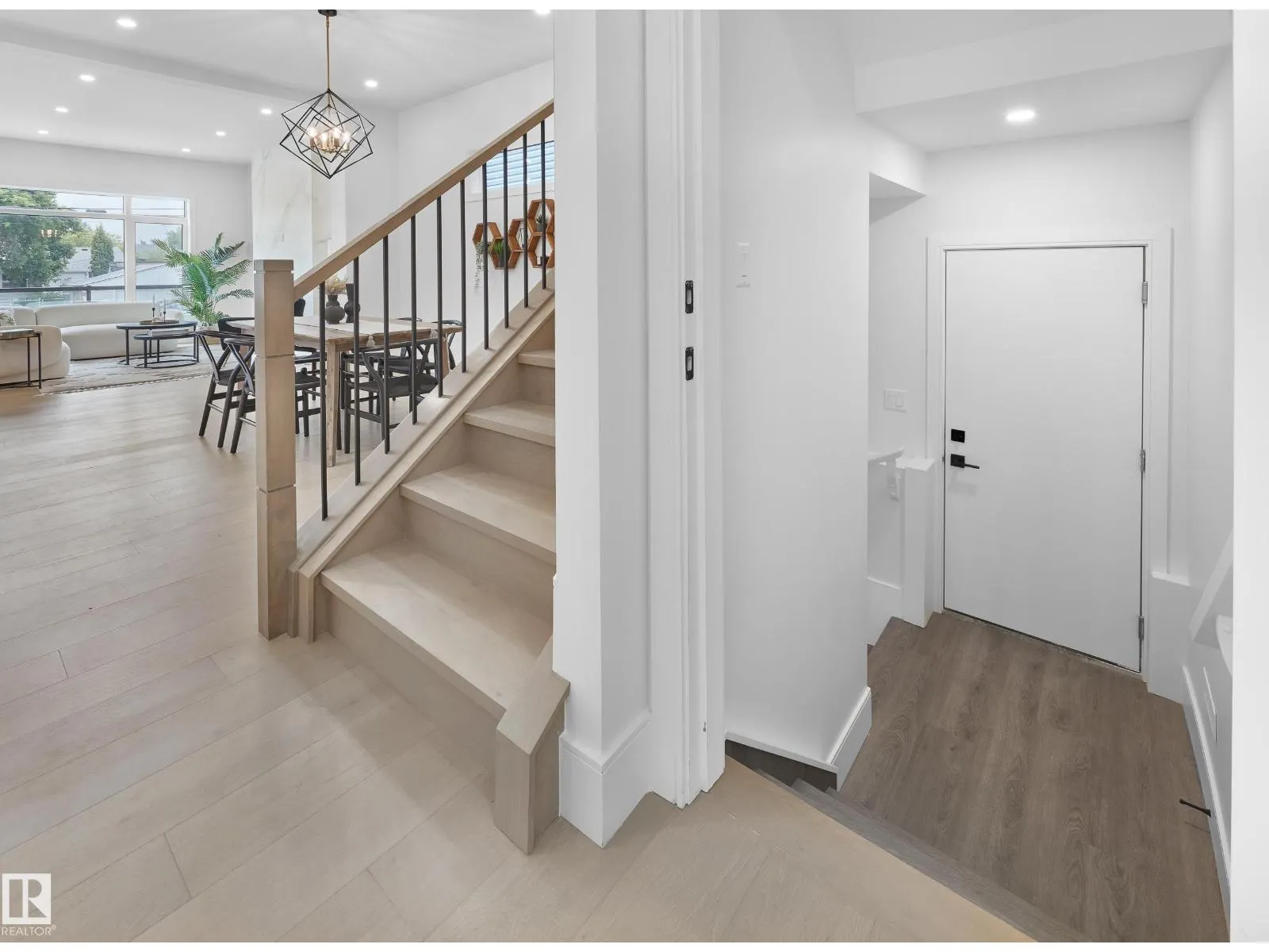 11711 83 AV NW