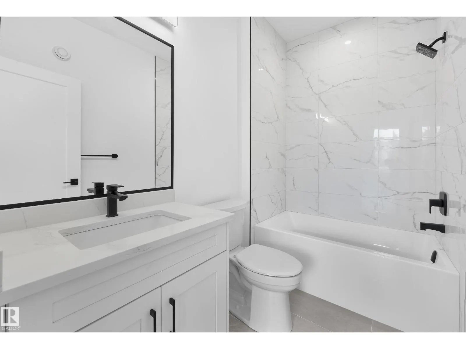 11711 83 AV NW