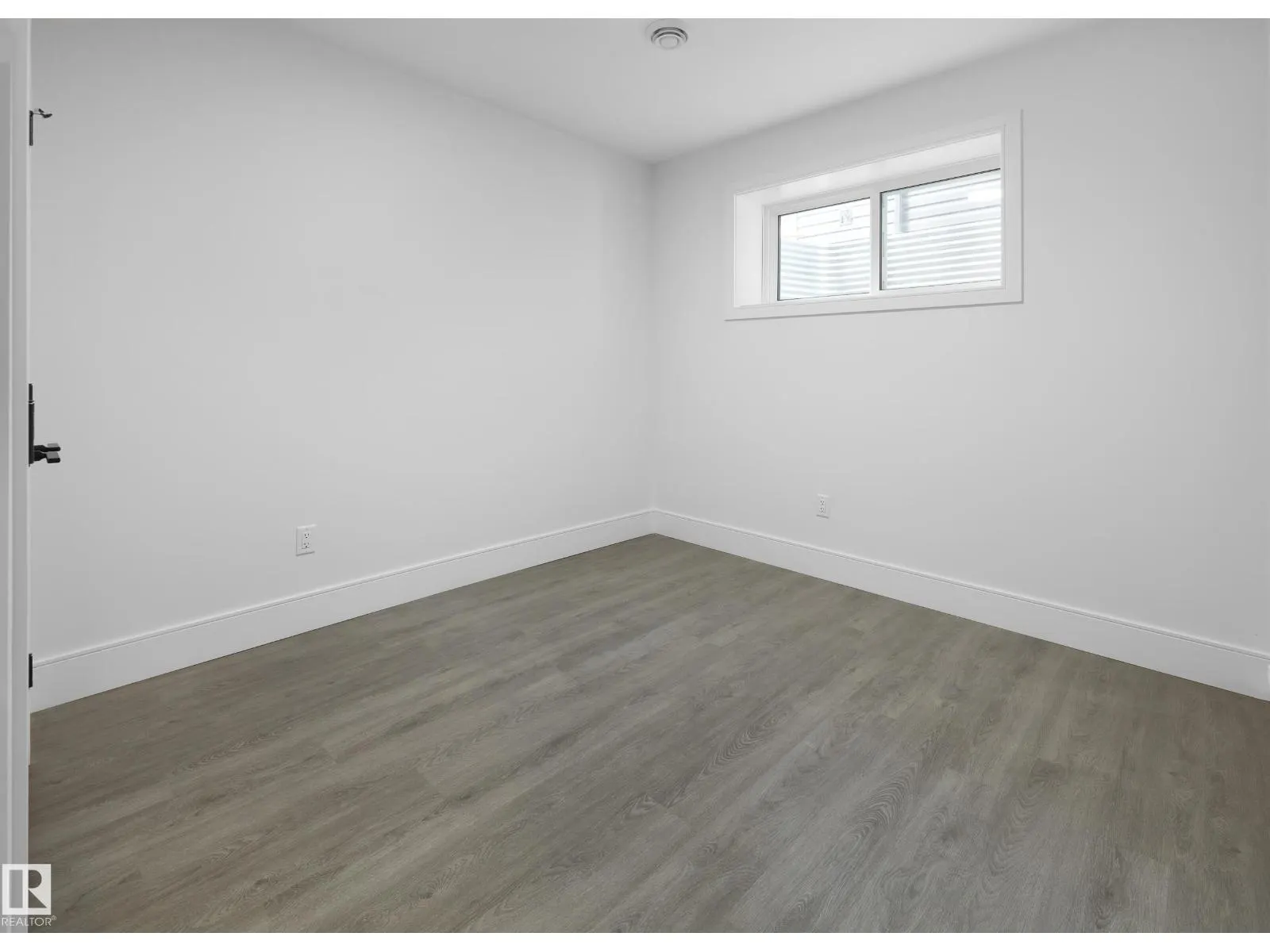 11711 83 AV NW