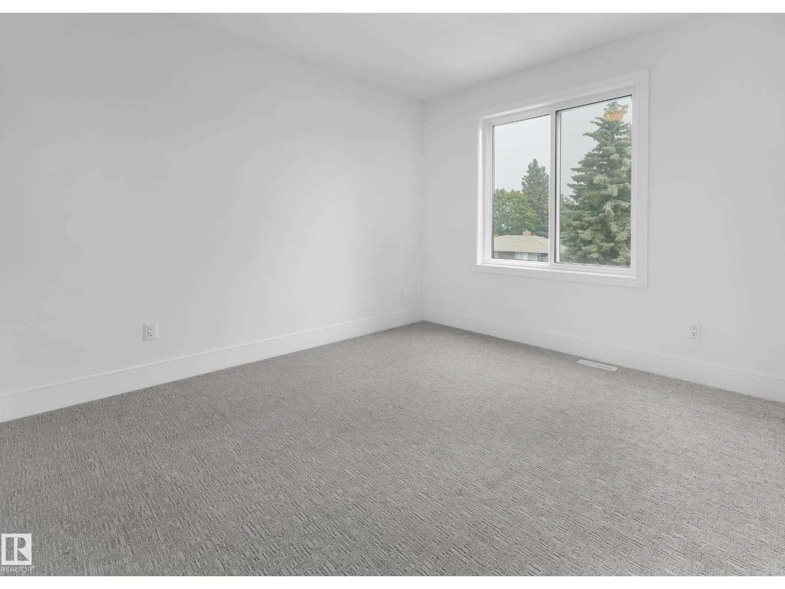 11711 83 AV NW