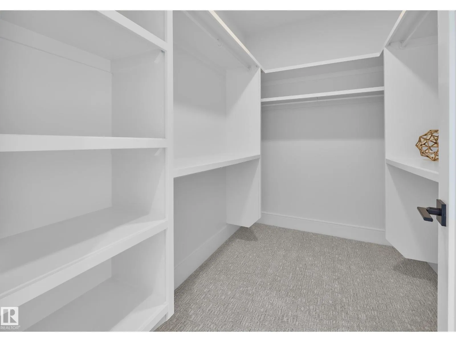 11711 83 AV NW