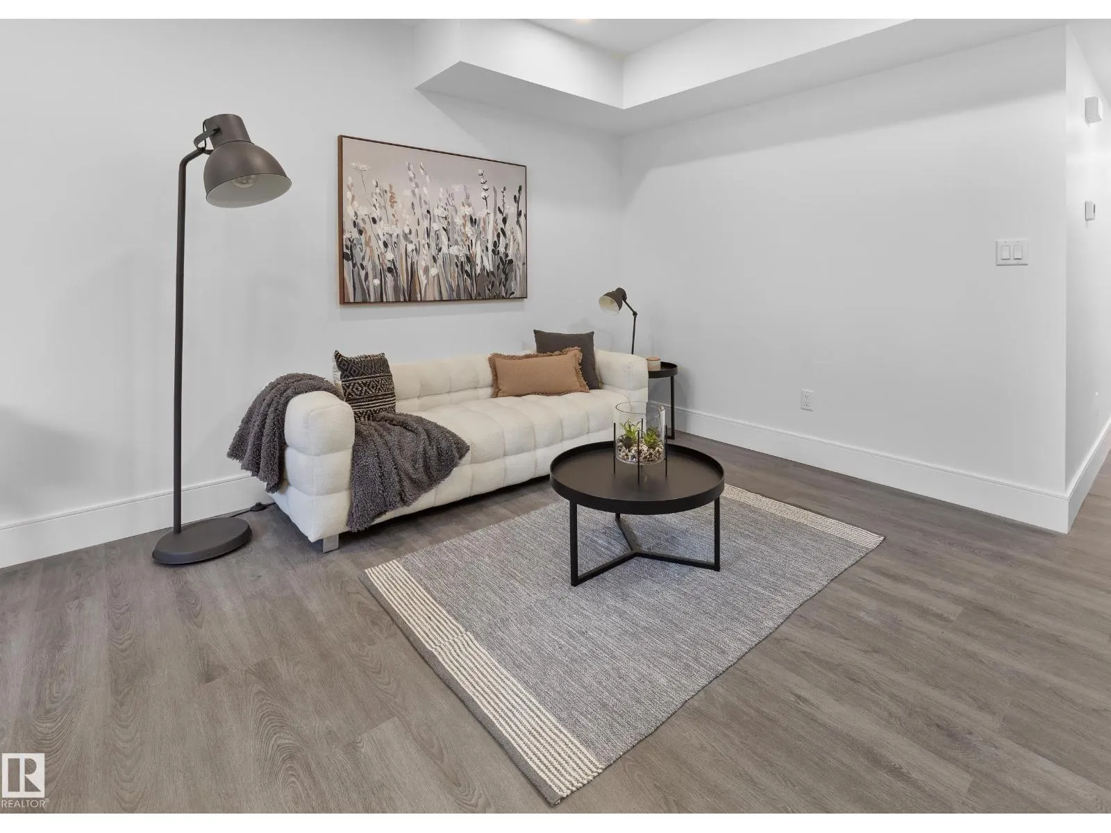 11711 83 AV NW