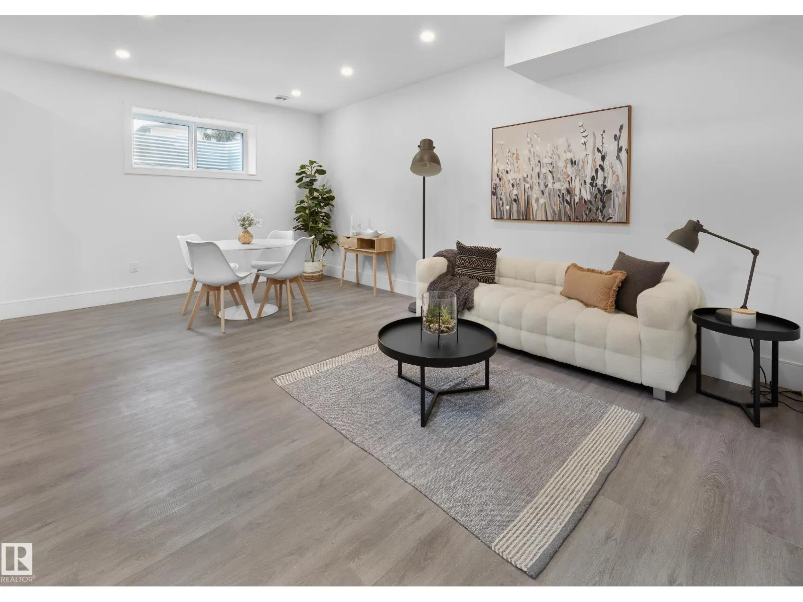 11711 83 AV NW