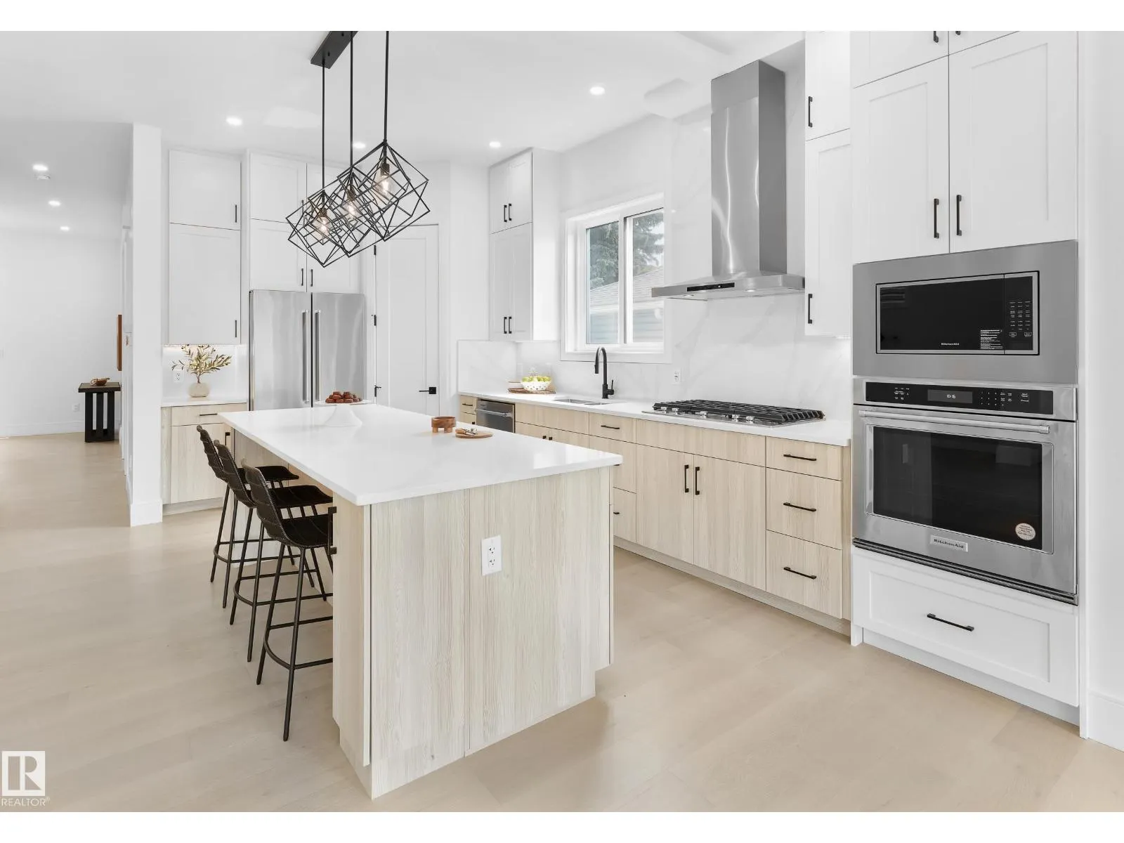 11711 83 AV NW