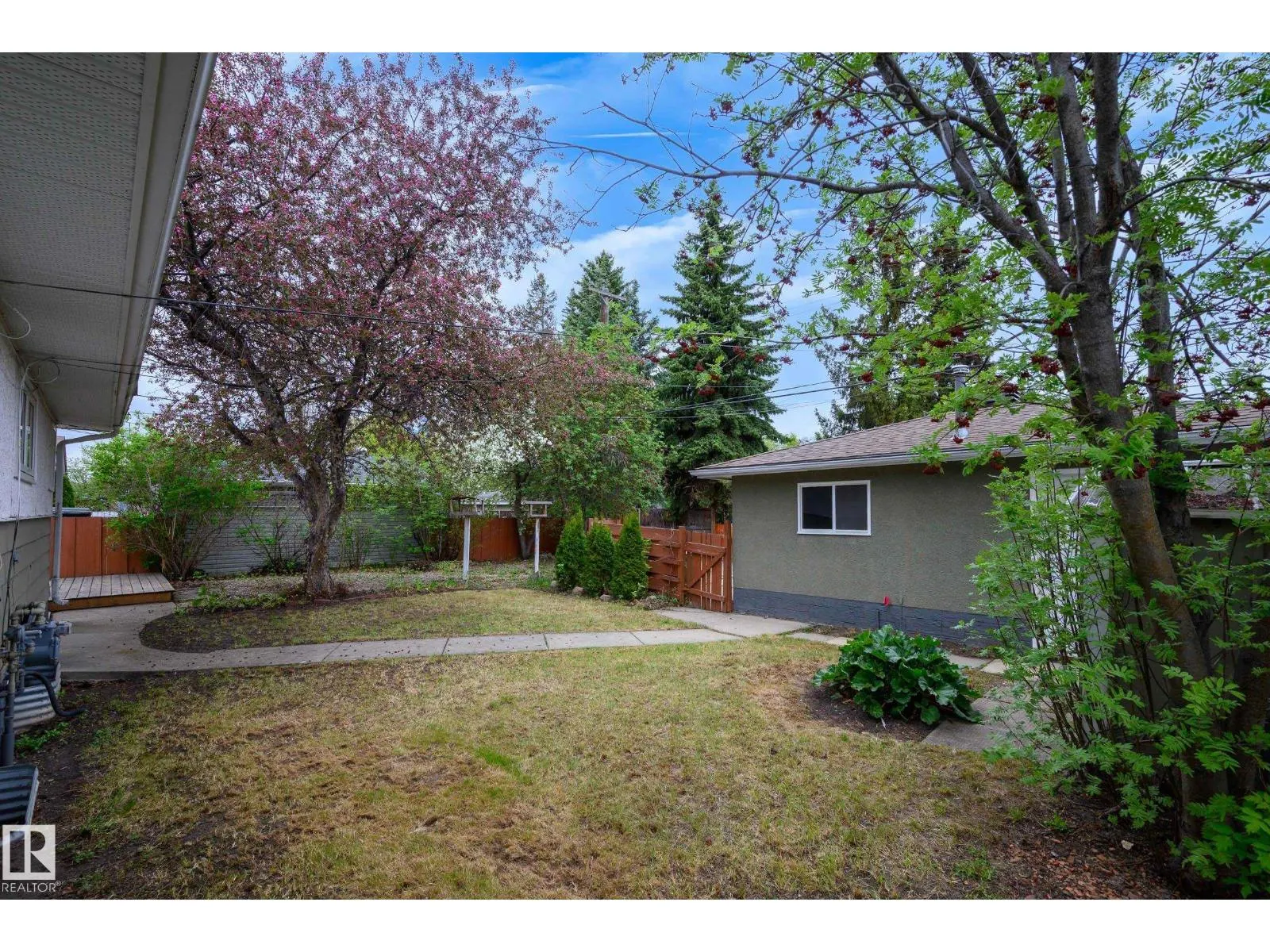 14622 95 AV NW