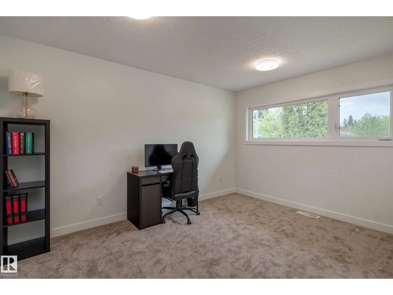 14622 95 AV NW