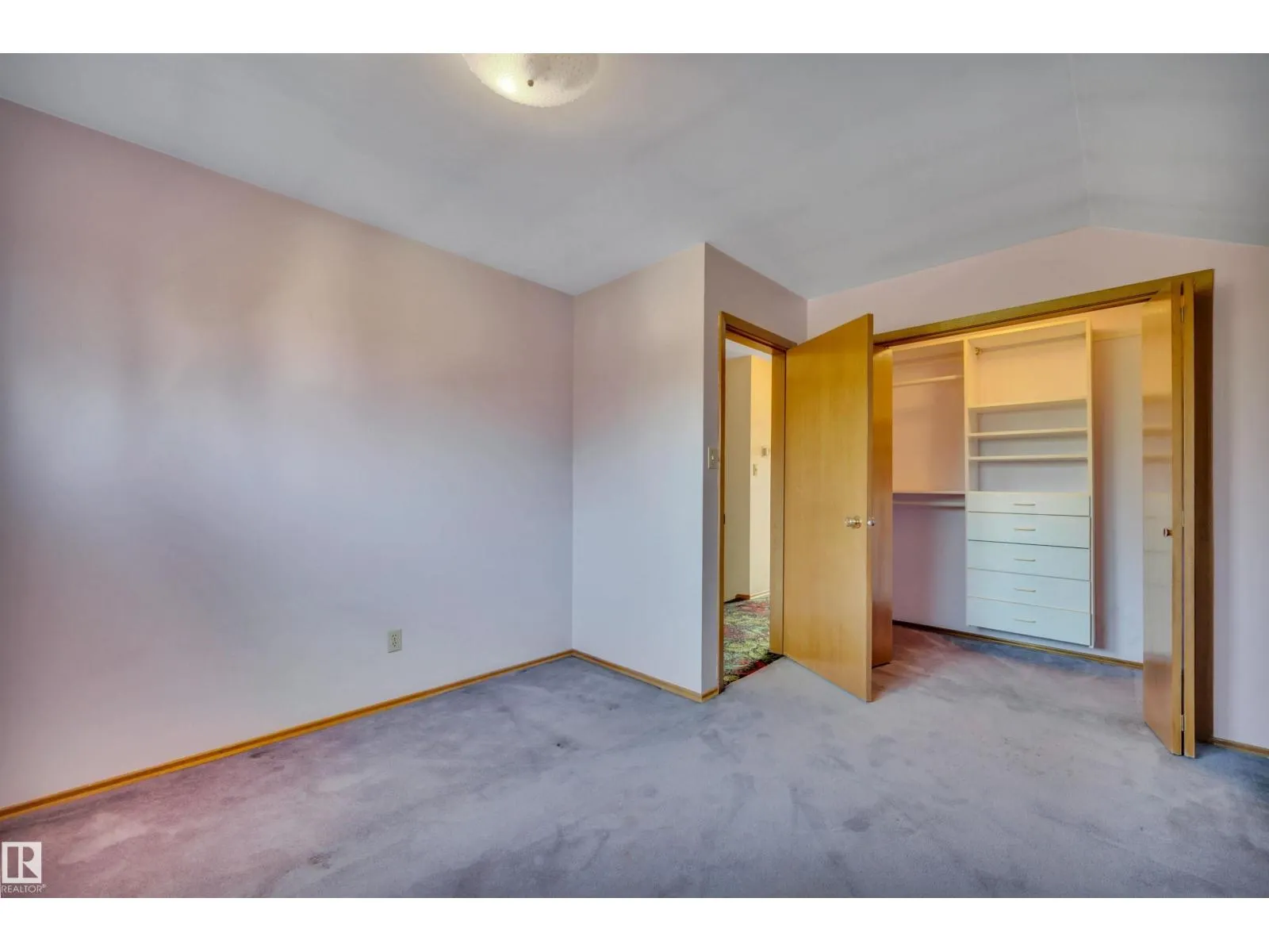 10648 74 ST NW