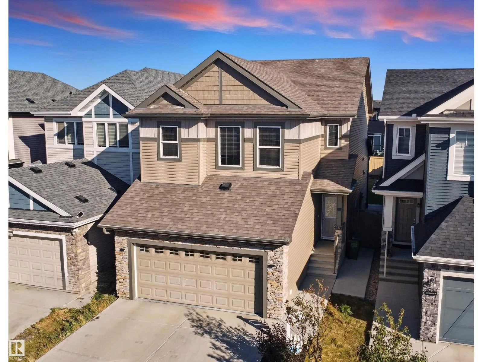 5218 23 AV SW