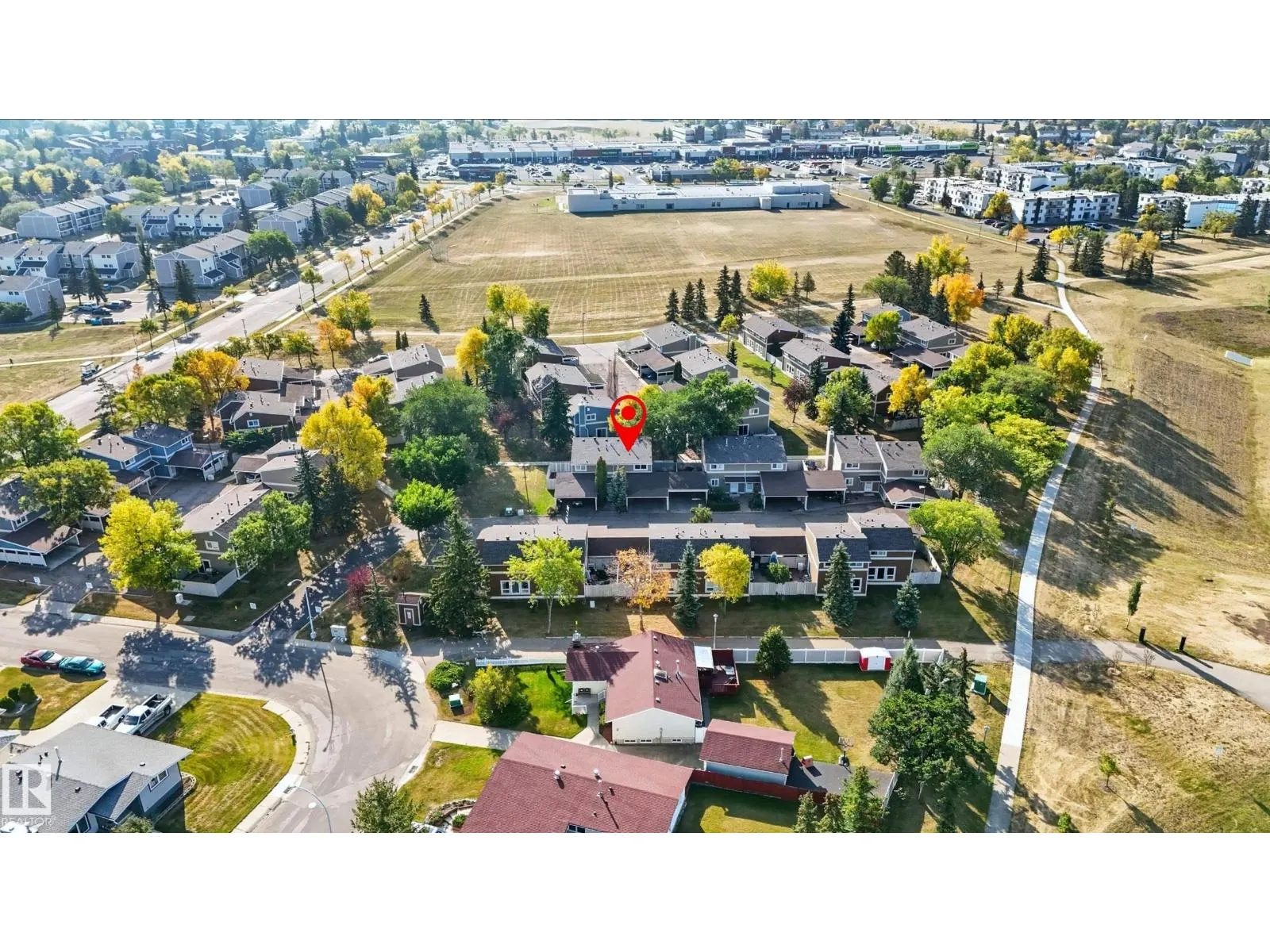 7621 40 AV NW