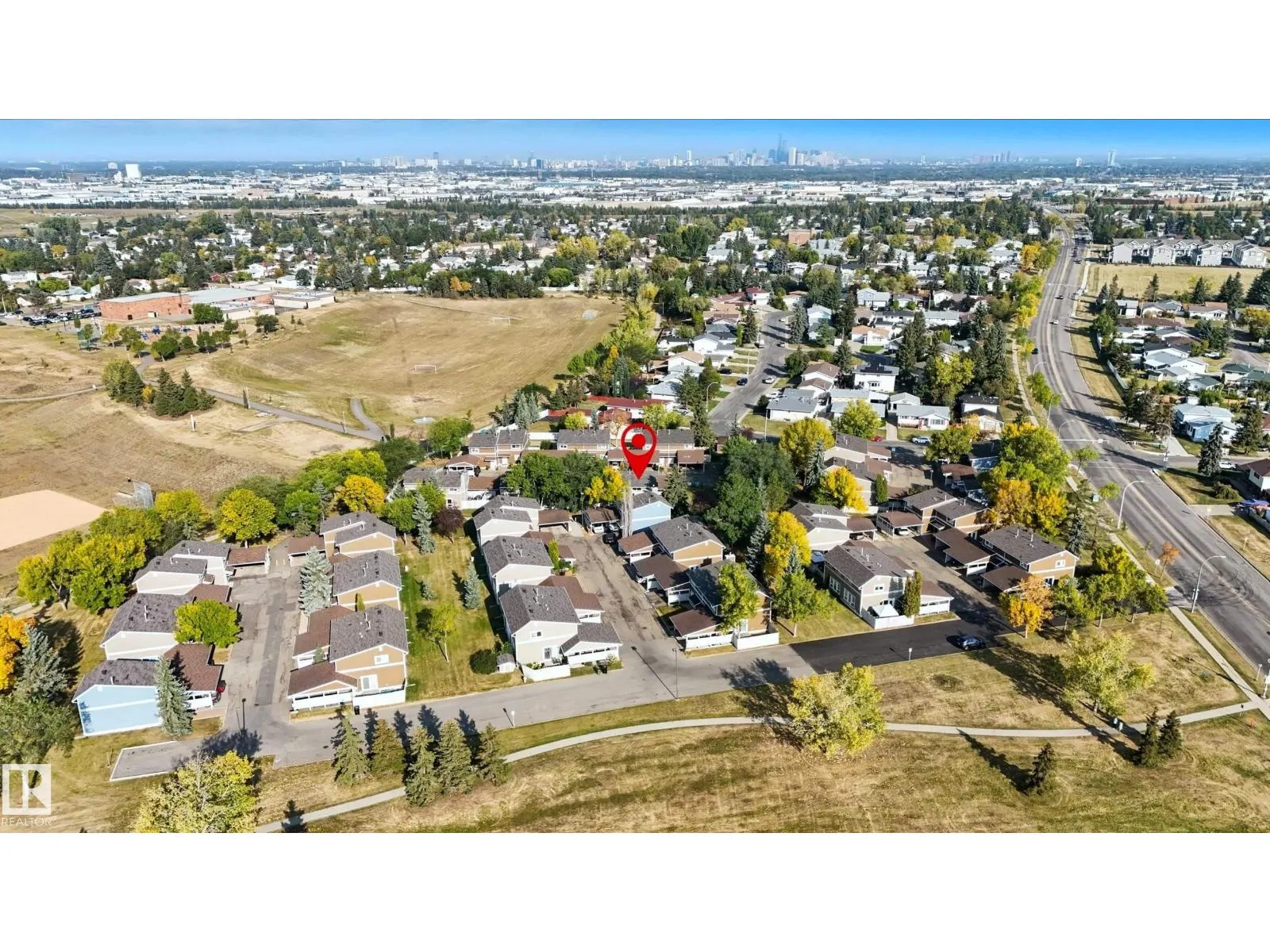 7621 40 AV NW