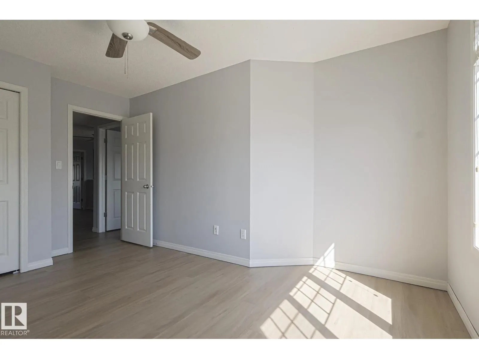 3816 POWELL WD SW