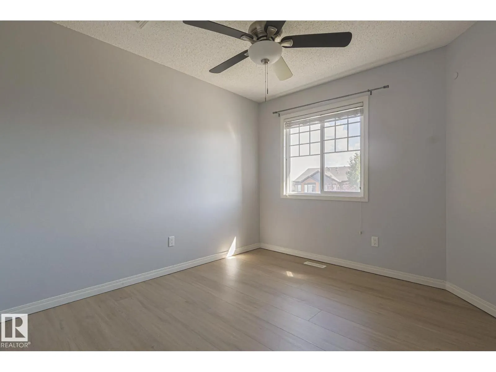 3816 POWELL WD SW