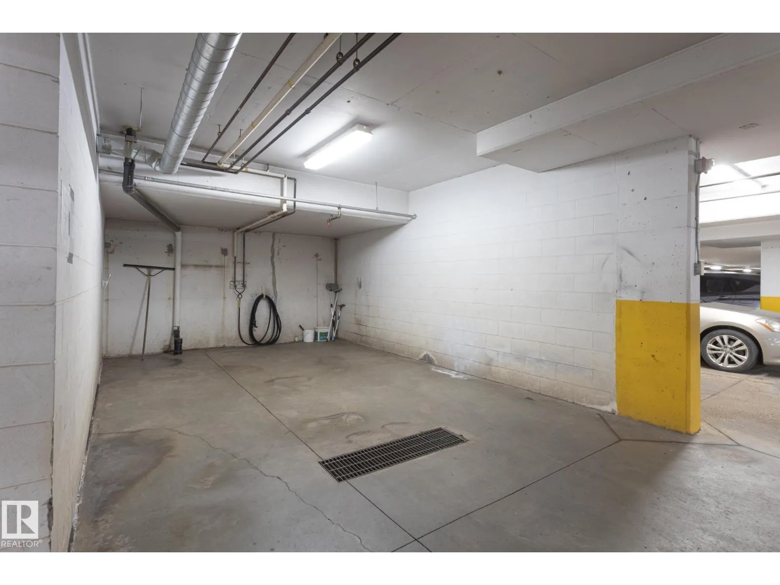 #305 13450 114 AV NW