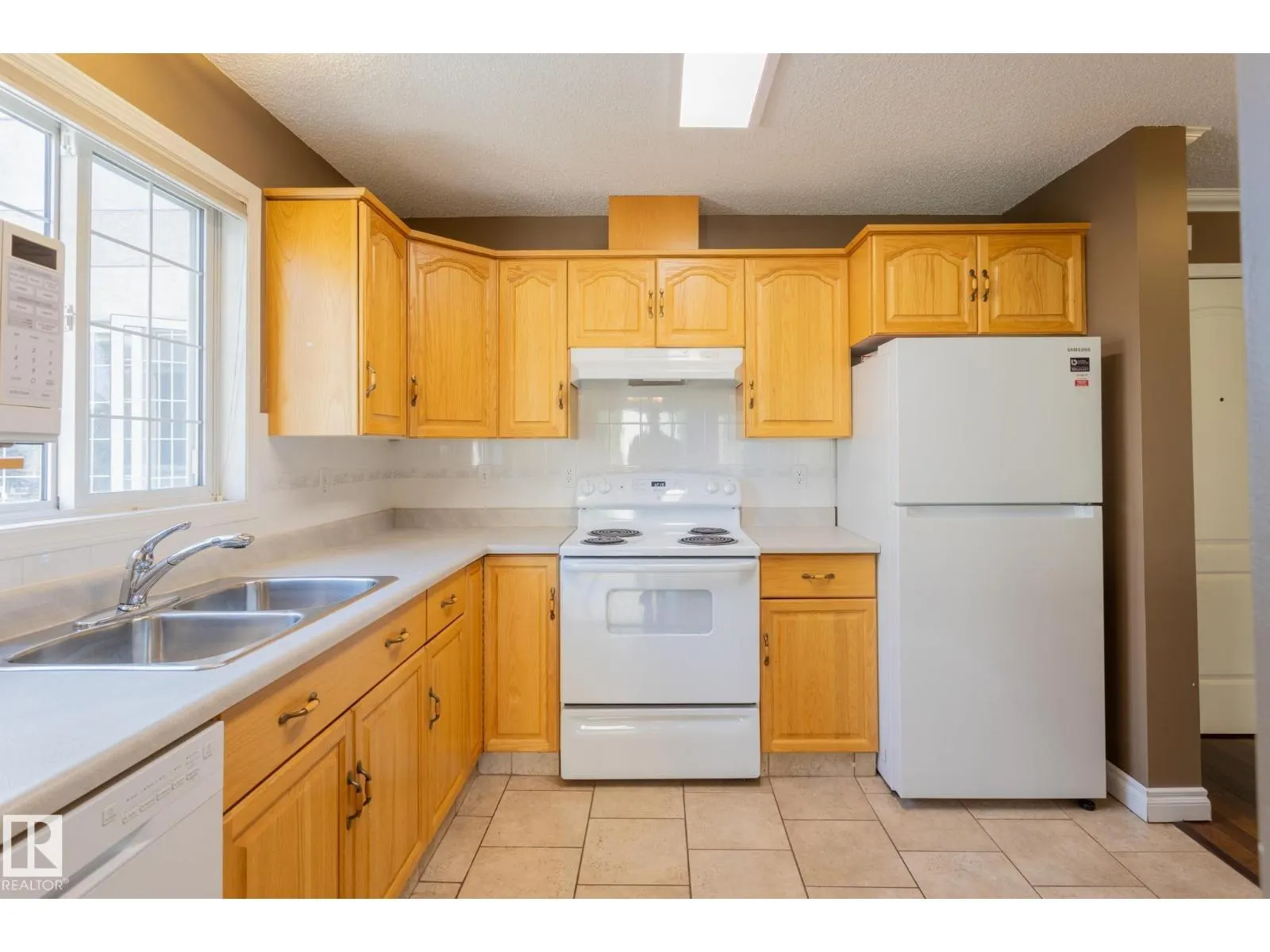 #305 13450 114 AV NW