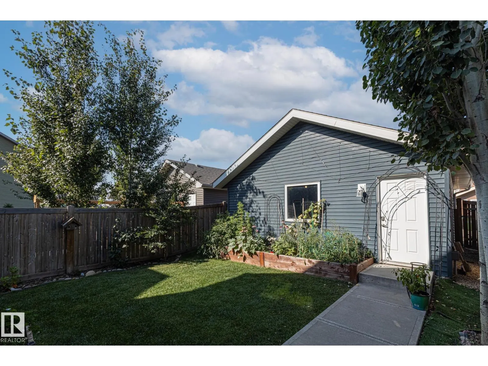 4212 ORCHARDS DR SW