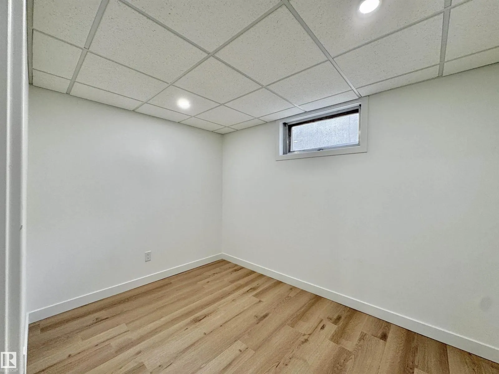 9607 95 ST