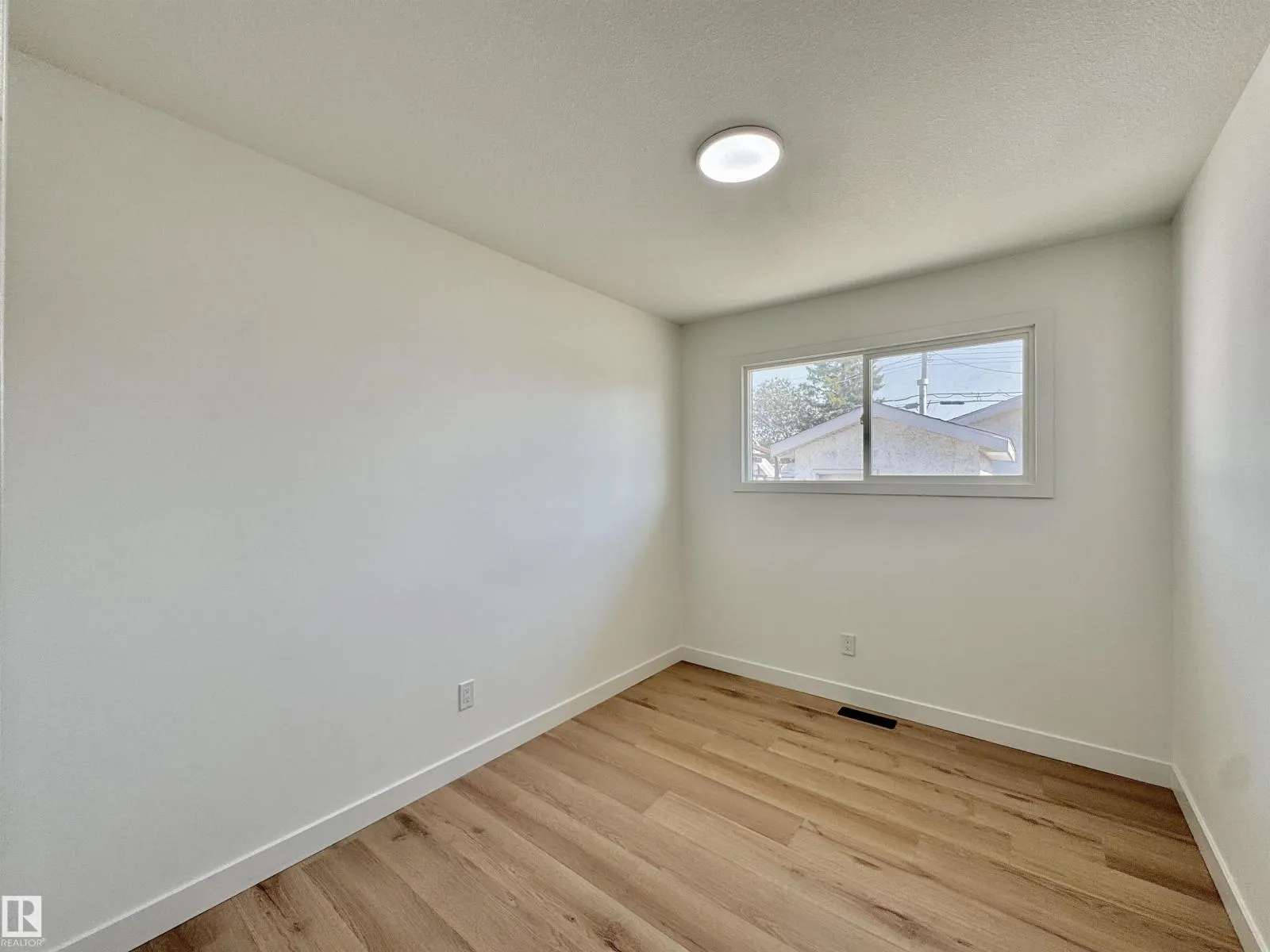 9607 95 ST