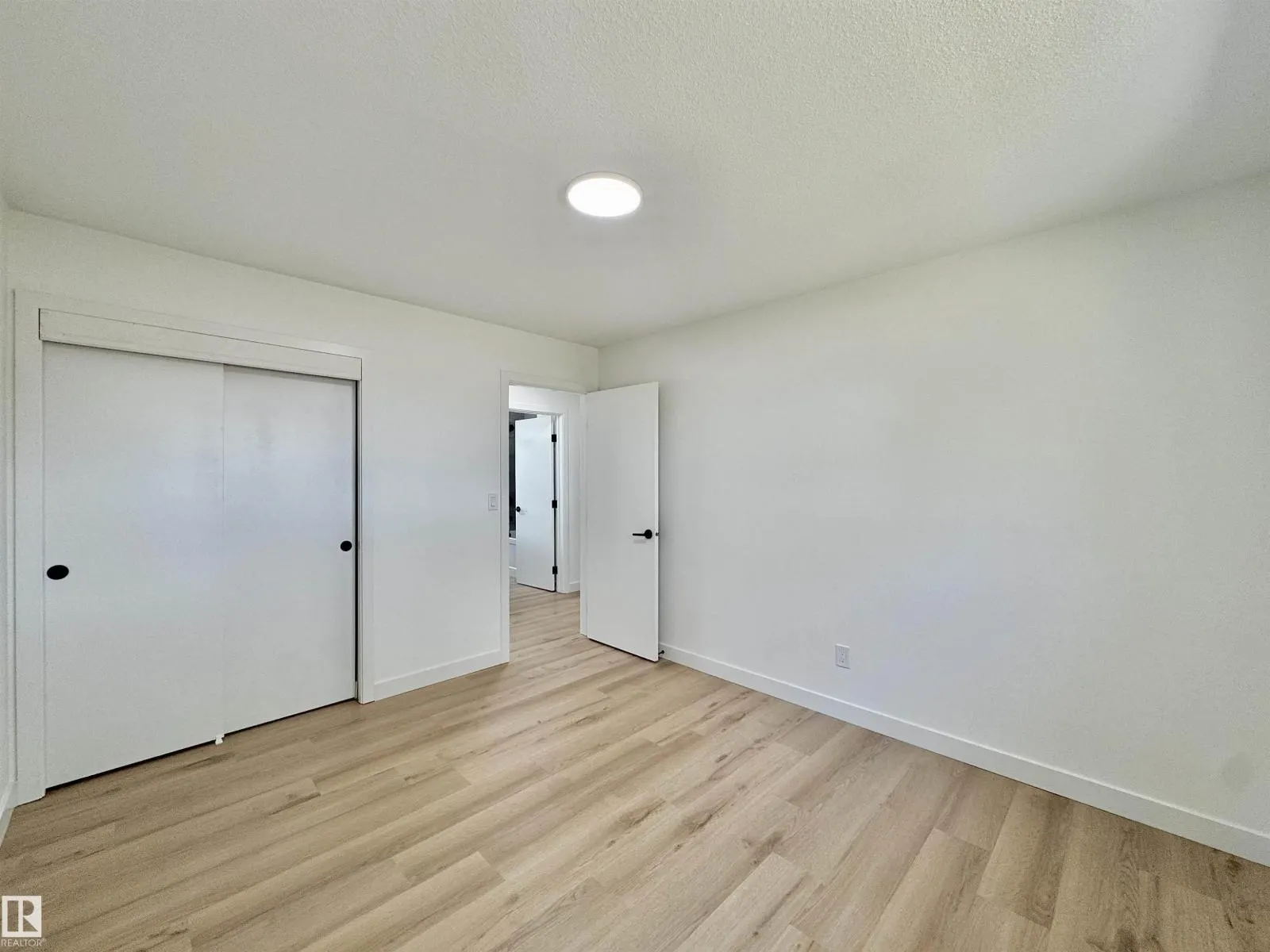 9607 95 ST