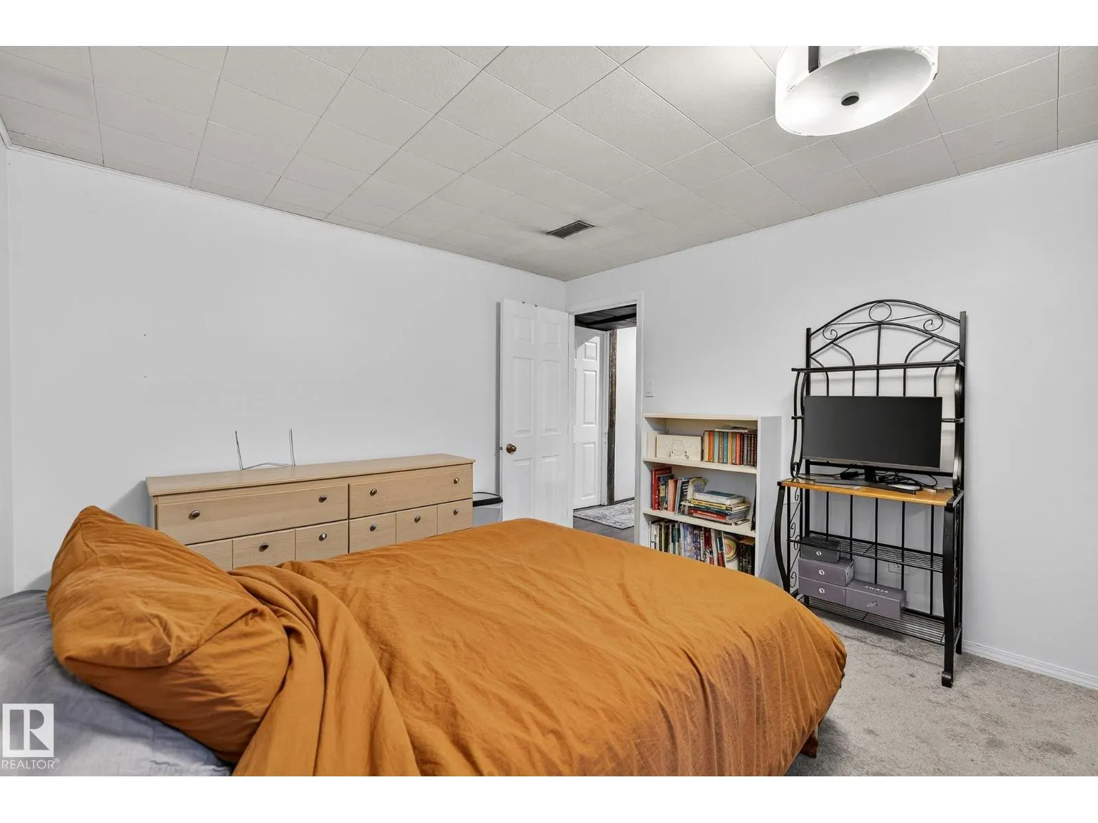 12231 107 ST NW