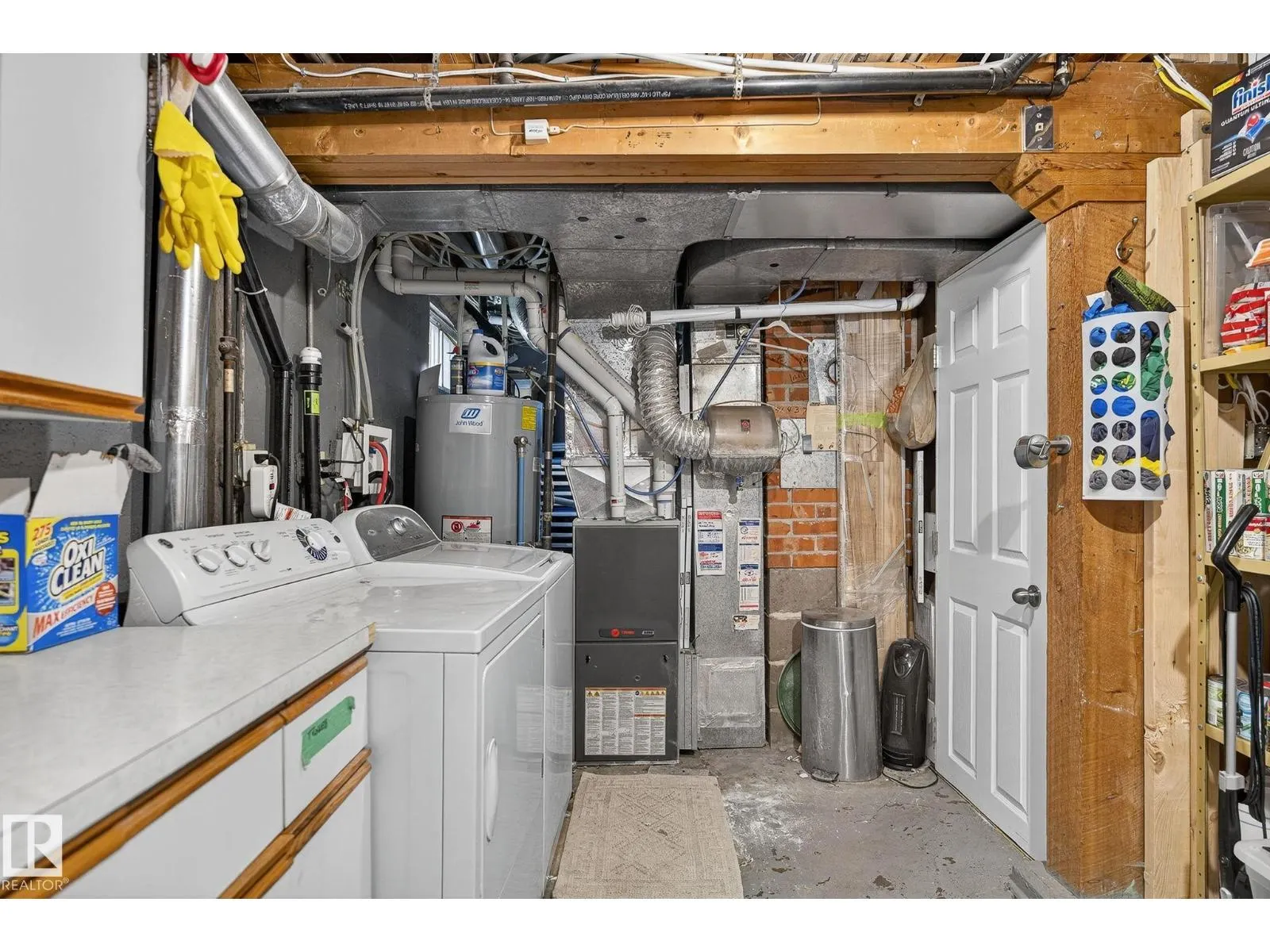 12231 107 ST NW
