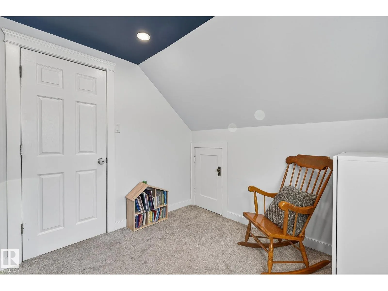 12231 107 ST NW