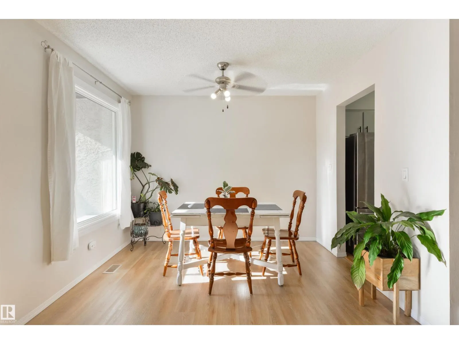 3621 30 AV NW