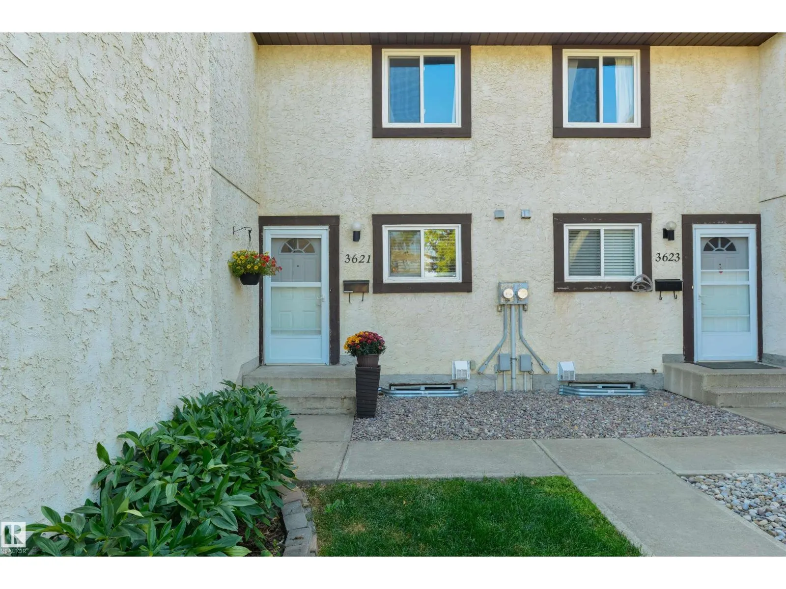 3621 30 AV NW