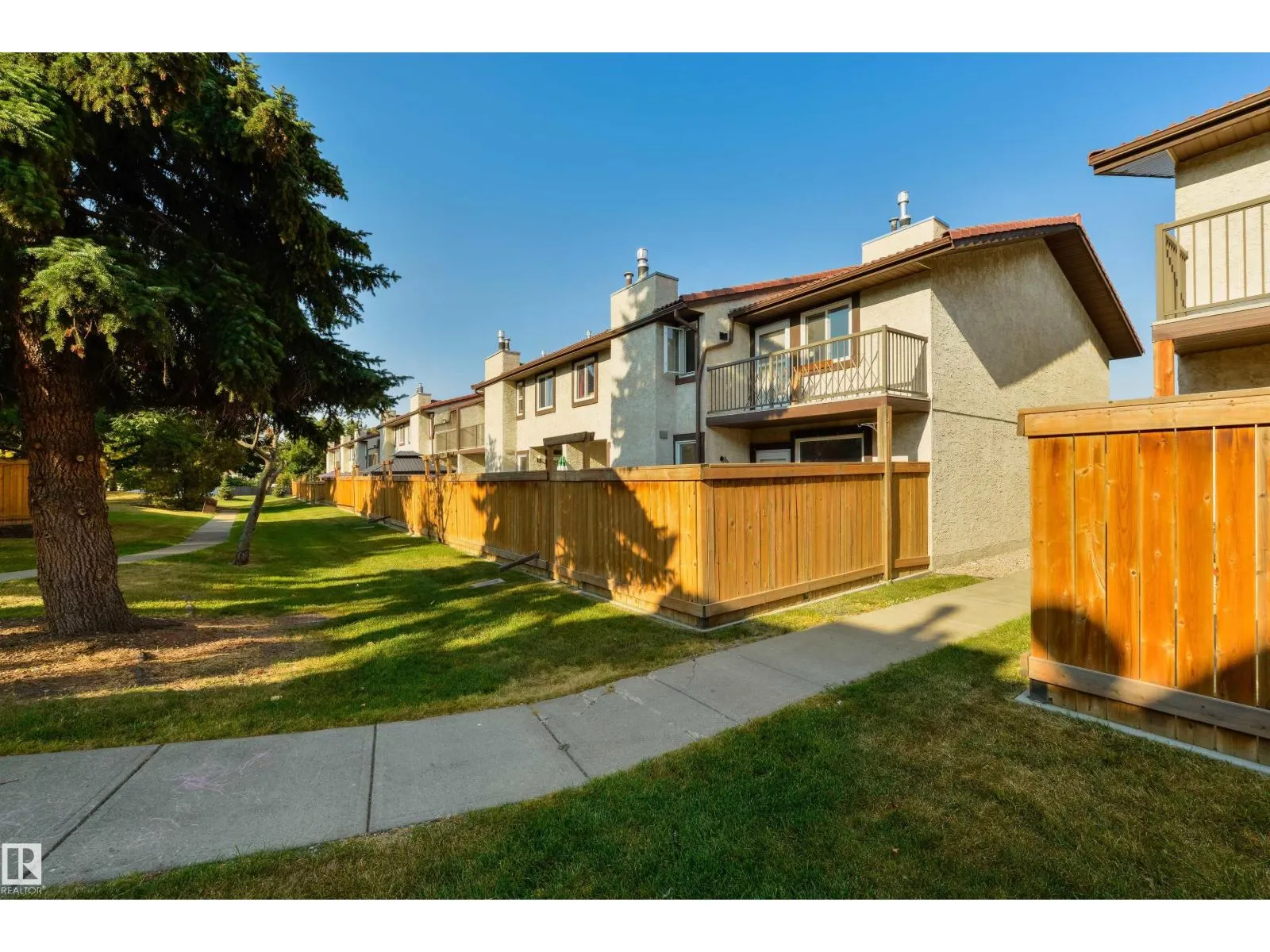 3621 30 AV NW