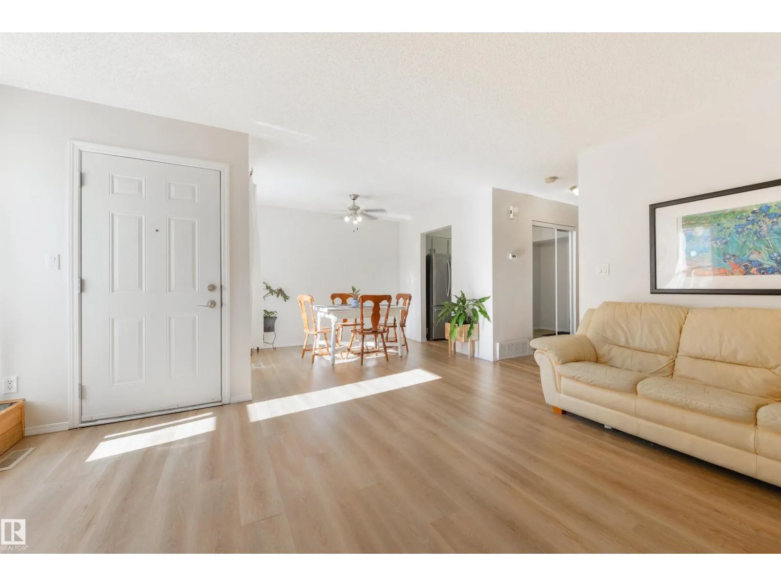 3621 30 AV NW