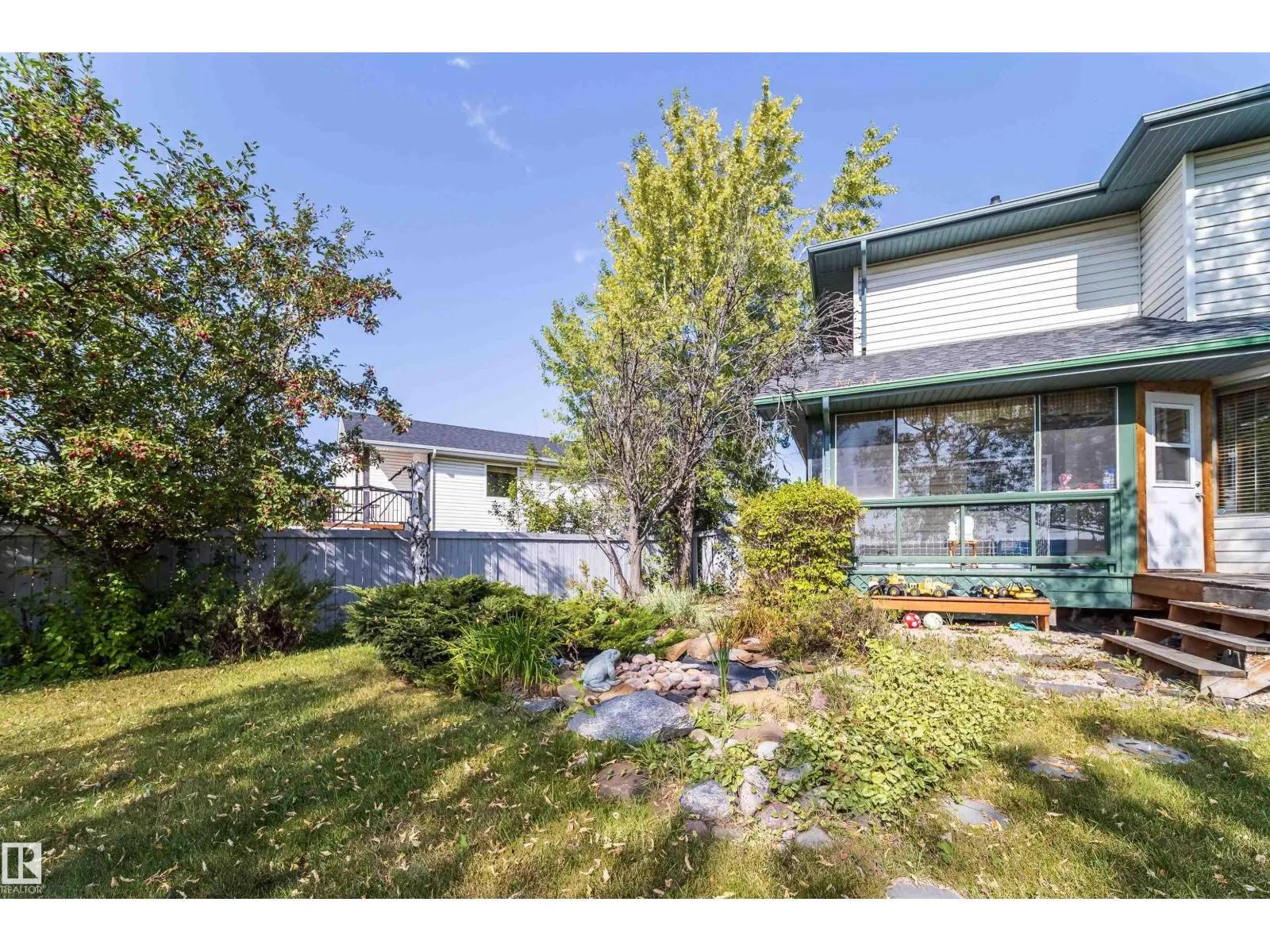 11415 9 AV NW