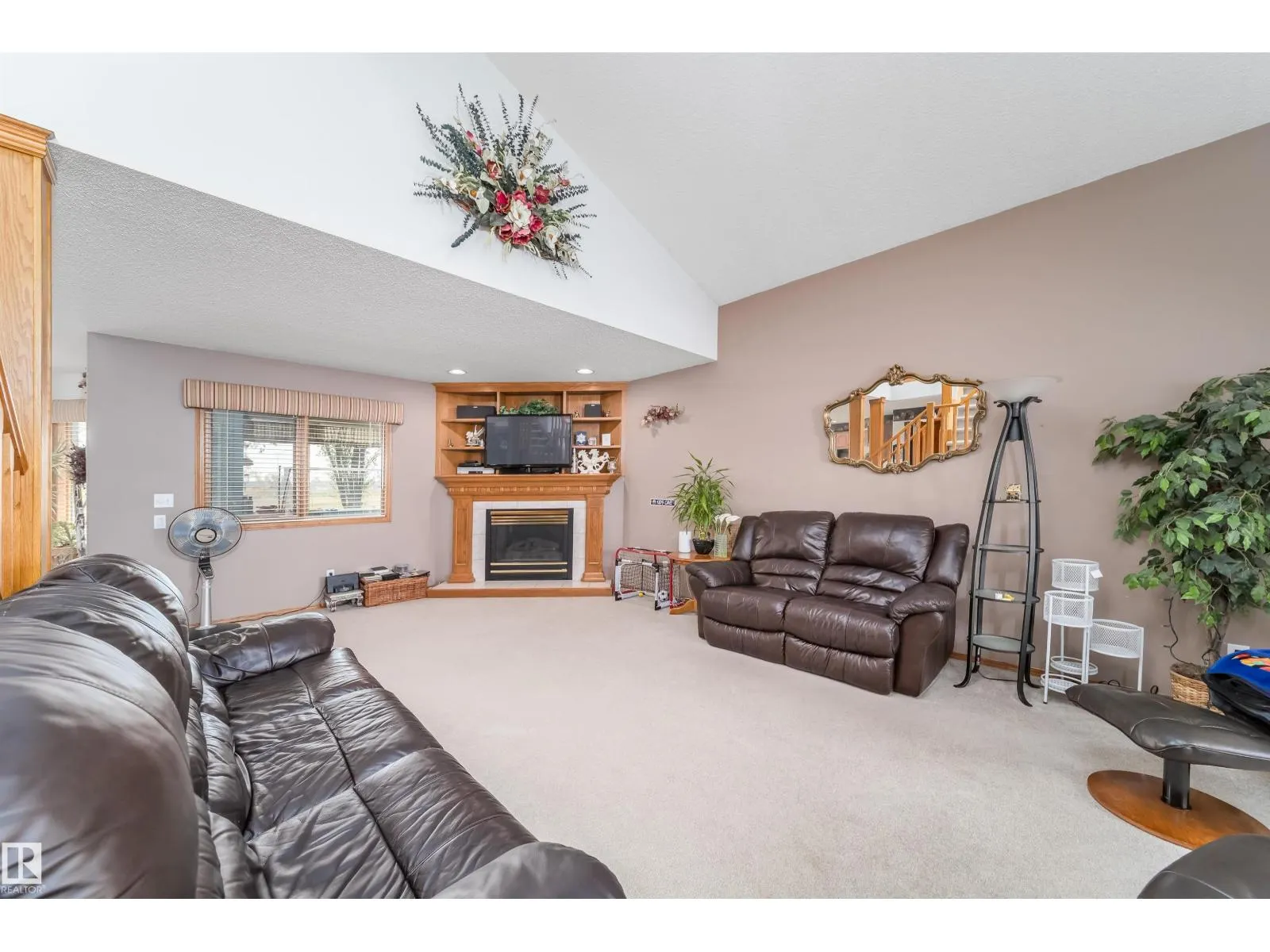11415 9 AV NW