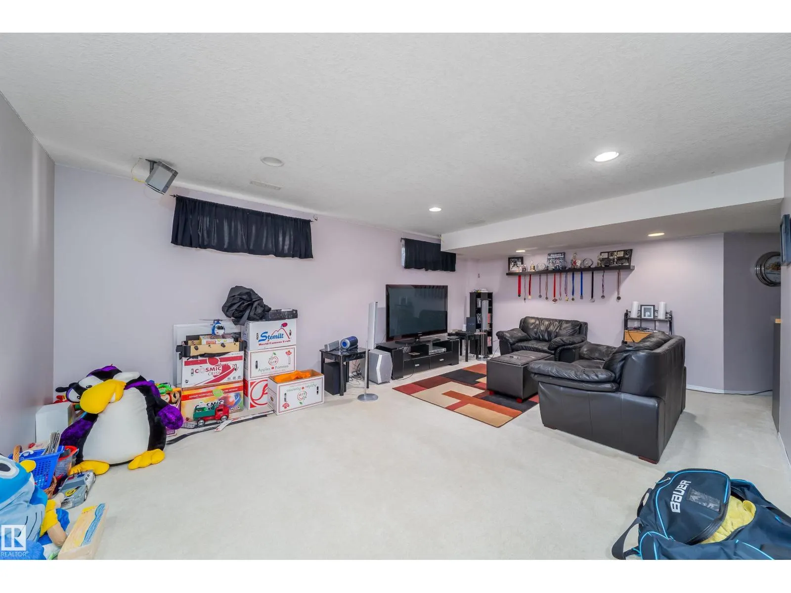 11415 9 AV NW