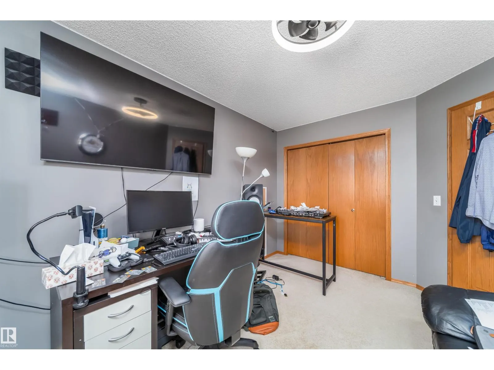 11415 9 AV NW